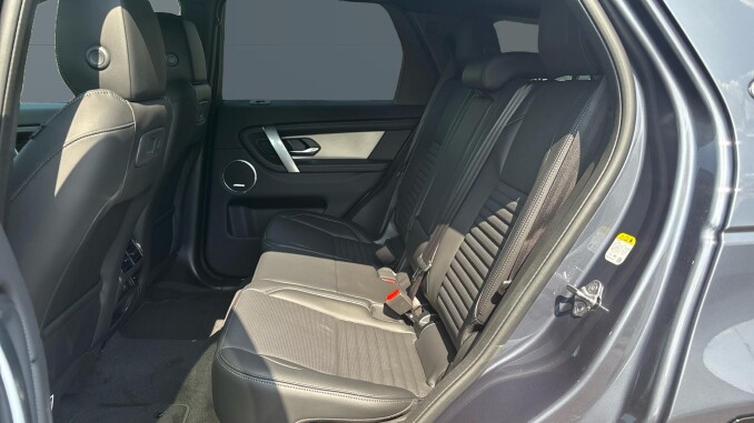 Land Rover Discovery Sport 2.0 D200 Landmark 5dr Auto [5 Seat] Diesel Station Wagon - Image 4